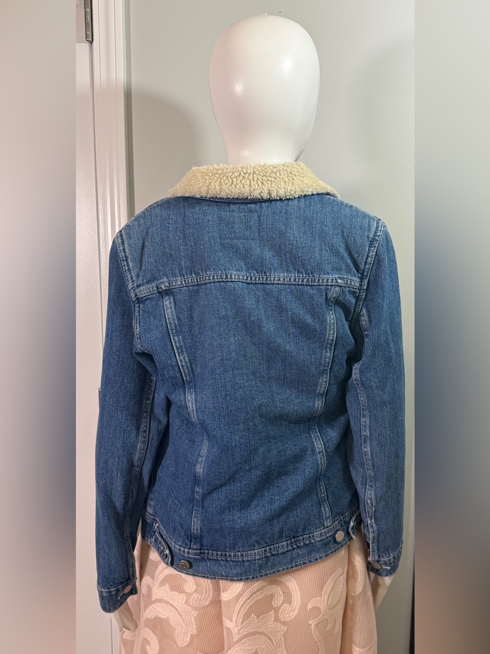 Old Navy Blue Denim Trucker Jacket Sherpa Lined Y2K Women’s Size Small - Picture 5 of 16